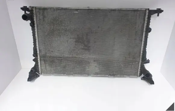 Porsche Macan (95B) Coolant radiator 8K0121251H