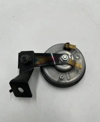 Nissan Leaf II (ZE1) Horn signal 004020