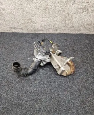 Renault Scenic IV - Grand scenic IV EGR valve cooler 147102408R 147134852R
