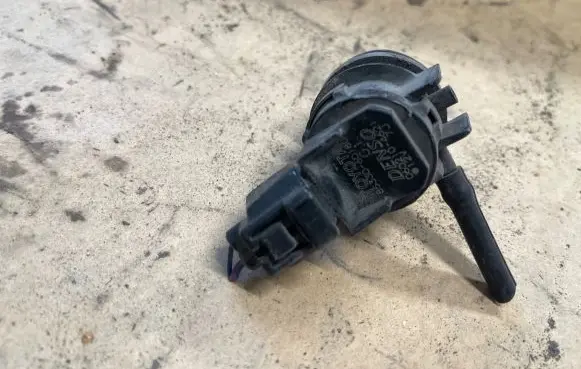 Toyota Prius (XW20) Windscreen/windshield washer pump 8533060180