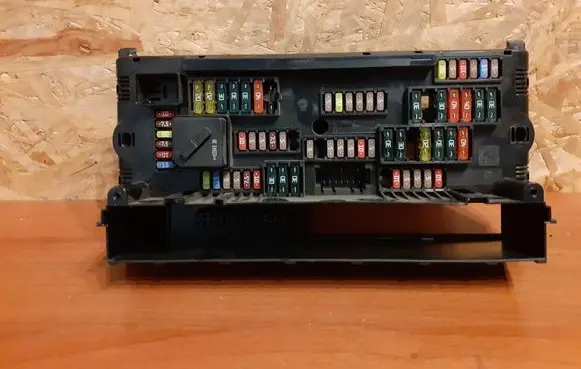BMW 5 F10 F11 Fuse box set 9252815 522