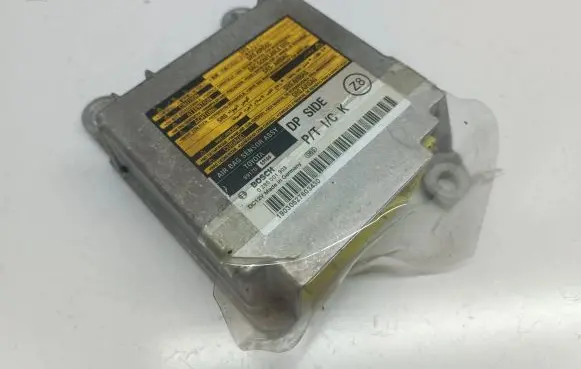 Lexus IS 220D-250-350 Airbag control unit/module 8917053100 0285001903