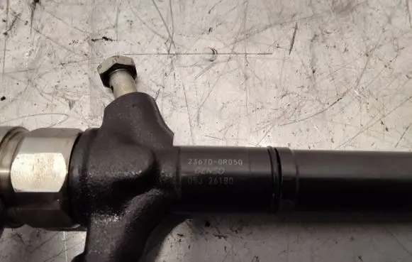 Toyota Corolla Verso AR10 Fuel injector 236700r050