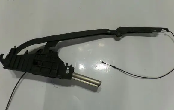 Renault Megane II Tailgate/trunk/boot hinge E84876939AMEGANE