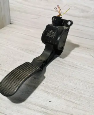 Mercedes-Benz Sprinter W906 Accelerator throttle pedal A4473000200 0280755025 ZGS001Q001