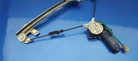 Mitsubishi Eclipse Front door window regulator with motor MB517947