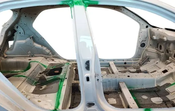 KIA Rio Pillar (middle) 