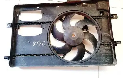 Mitsubishi Colt Radiator cooling fan shroud 