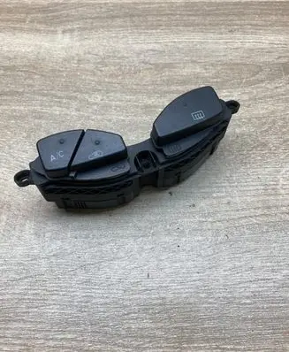 Ford Focus Windscreen/window heater switch 5S4T19A945AA
