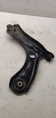 Volkswagen Polo V 6R Front lower control arm/wishbone 6R0407152F