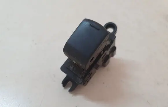 Nissan Qashqai Electric window control switch 25411JD000