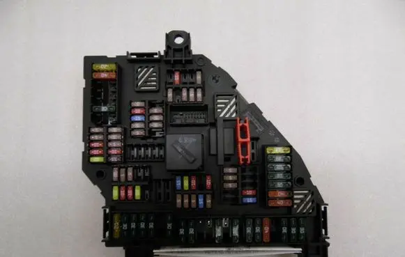 BMW 5 GT F07 Fuse module 9210857 61149210857