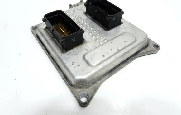 Opel Zafira B Engine control unit/module 55568735 9111609510 5WK9463