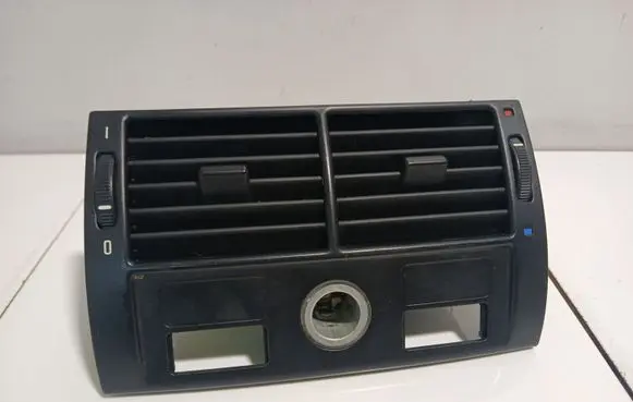 BMW X5 E53 Rear air vent grill 8409081
