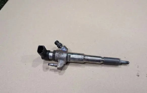 Renault Master III Fuel injector 166000372R HMLGT5164R