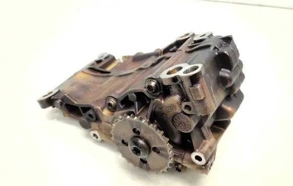 BMW 5 E60 E61 Oil pump 7551004