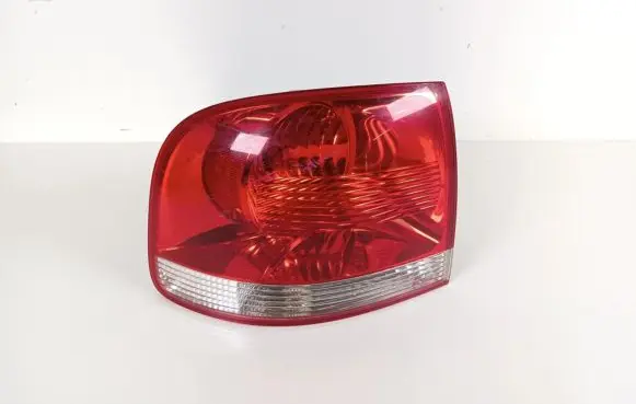 Volkswagen Touareg I Rear/tail lights 7L6945095L