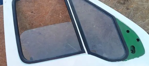 Fiat Ducato Front door window glass four-door E243R001099