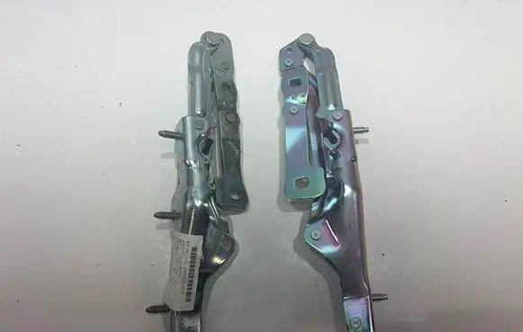 Tesla Model 3 Tailgate/trunk/boot hinge 1092820