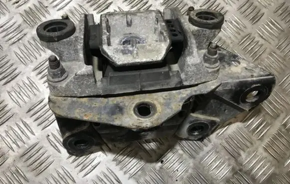 Ford Mondeo Mk III Engine mount bracket 95bb9b929aa 95bb-9b929-aa