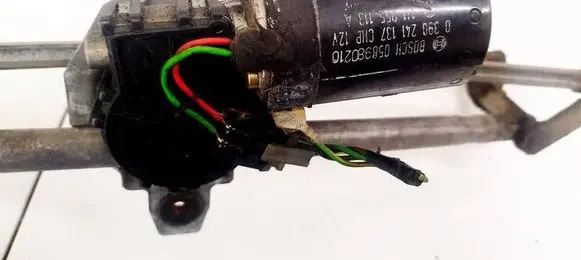Volkswagen Golf IV Wiper motor 0390241137 1J1955113A