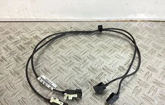 Tesla Model S USB socket connector 100481508B