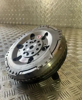 Volvo XC90 Generator/alternator 31473617