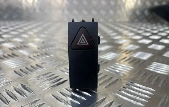 Mercedes-Benz E W212 Hazard light switch 2129052600