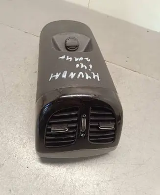 Hyundai i40 Rear air vent grill 