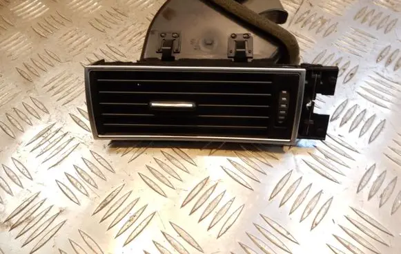 Audi A6 S6 C6 4F Dashboard side air vent grill/cover trim 4F2820901D 39276