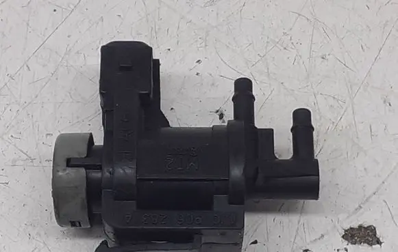 Audi A4 S4 B6 8E 8H Turbo solenoid valve 1J0906283A