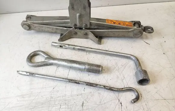 Nissan X-Trail T31 Tool set 99550EQ56D MAX1050XG