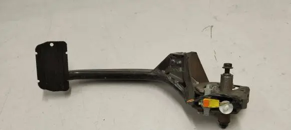 Volvo XC90 Brake pedal 31682025
