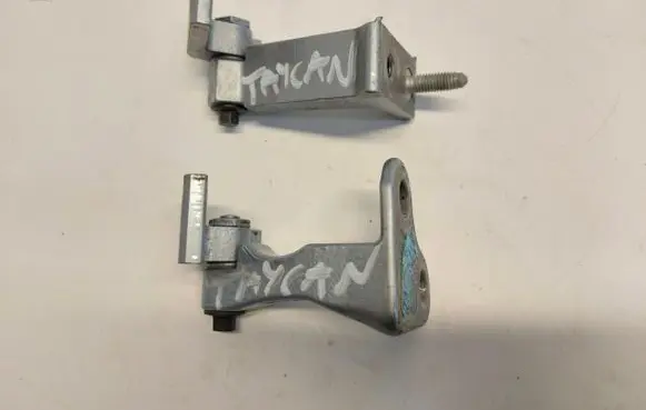 Porsche Taycan 9J1 Rear door hinge set PORSCHETYZAWLT21