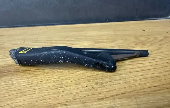 Volvo V70 Headlight wiper blade 