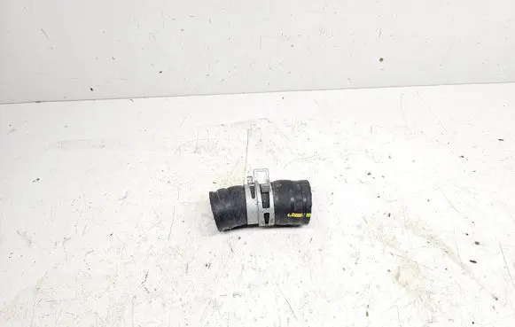 Coolant pipe/hose