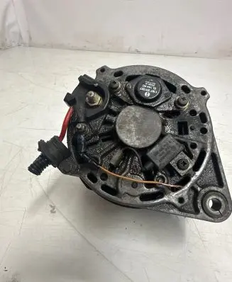 Audi A6 S6 C4 4A Generator/alternator 0120468109