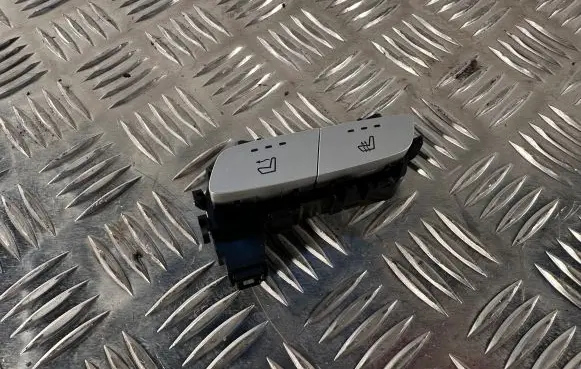 Mercedes-Benz E W238 Seat heating switch A2139050804