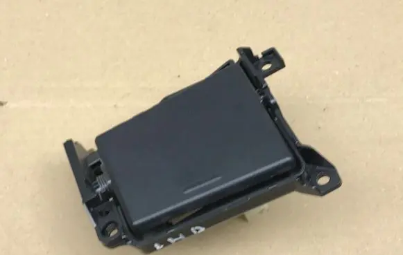 Lexus CT 200H Dashboard storage box/compartment 5880276010