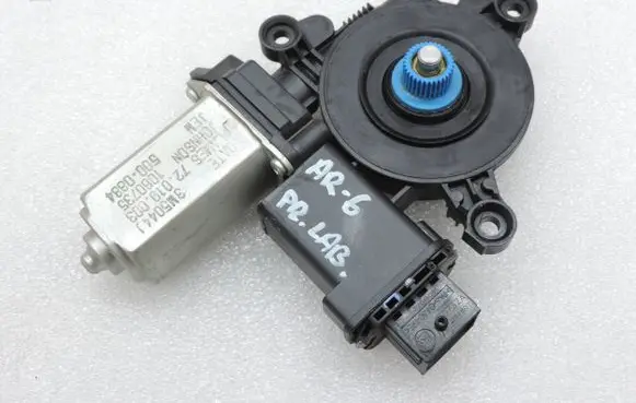 Alfa Romeo Giulietta Front door window regulator motor 71754415 71777779