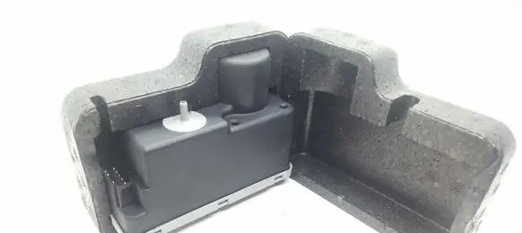 Volkswagen Golf III Central locking vacuum pump 1H0962257