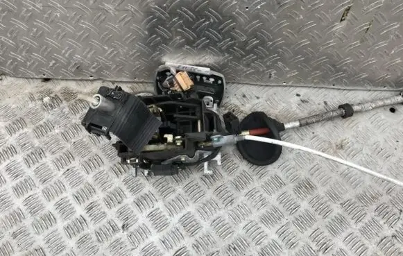 Audi A8 S8 D2 4D Gear shifter/selector 4d0713041