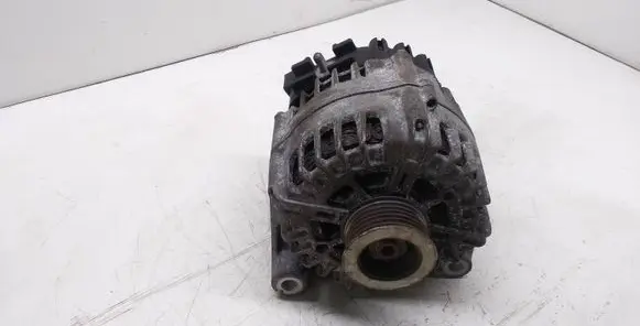 BMW 1 E82 E88 Generator/alternator 7802261