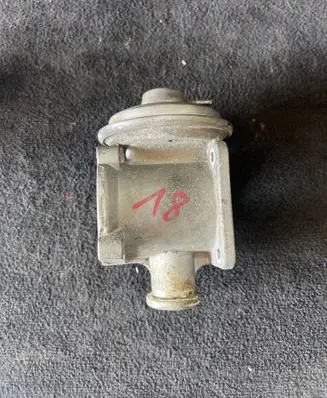 BMW 3 E90 E91 EGR valve 700450