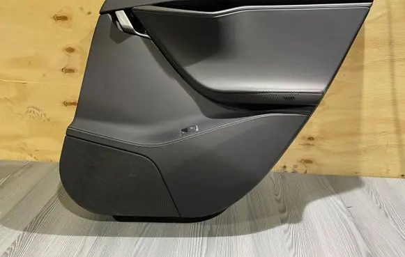 Tesla Model S Rear door card panel trim 100813300D 370220700301
