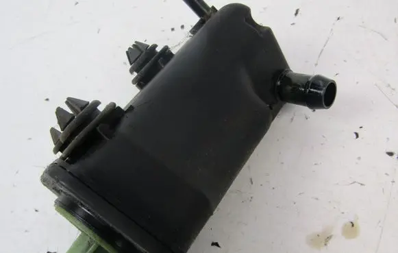 Volkswagen Polo III 6N 6N2 6NF Power steering fluid tank/reservoir 