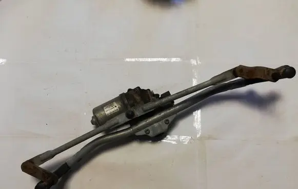 Skoda Fabia Mk2 (5J) Front wiper linkage and motor 5J1955113B 110812AVSK0028 SA5250