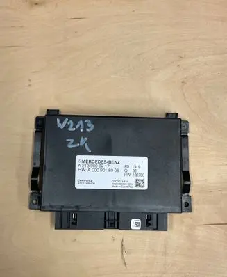 Mercedes-Benz E W213 Gearbox control unit/module A2139003217