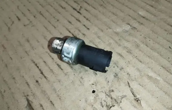 Air conditioning (A/C) pressure sensor