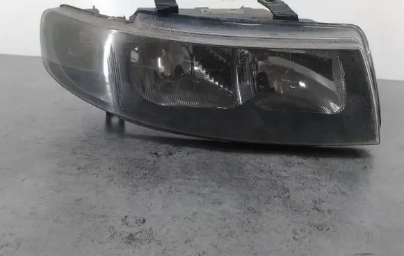 Seat Leon (1M) Headlight/headlamp 1M1941002D67742701